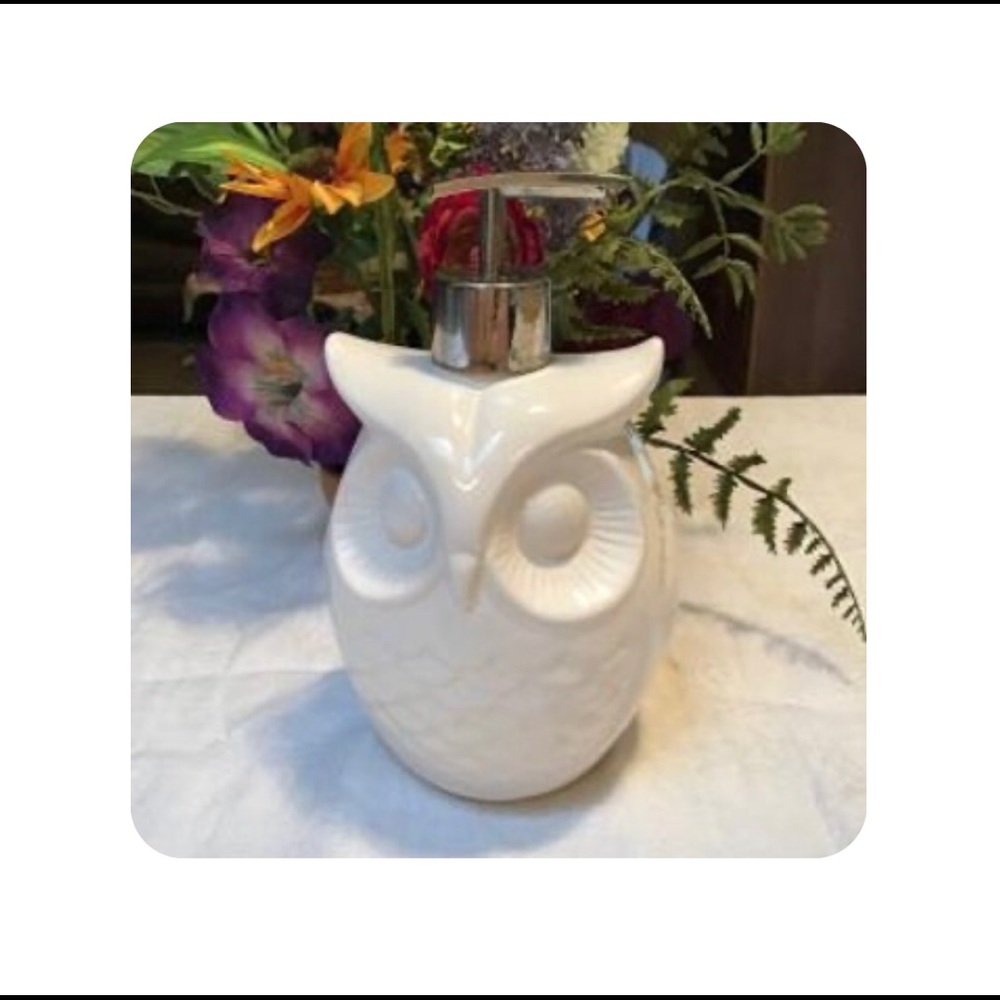 Owl soap dispenser